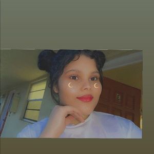 Meet your Posher, Alicia mavet